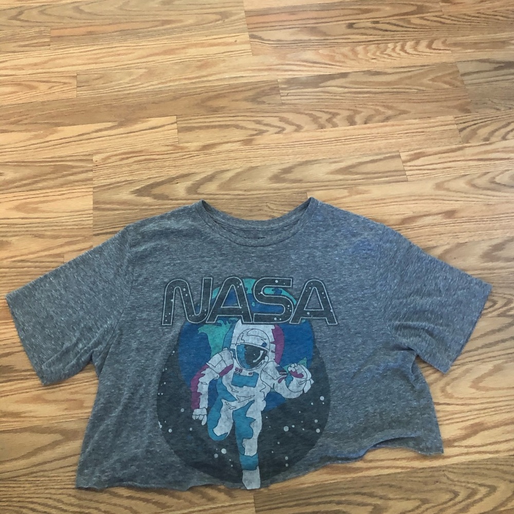 21 Men cropped NASA shirt